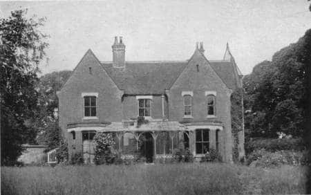 Fotografía histórica de la Rectoría de Borley en Inglaterra