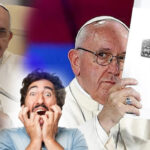 El escalofriante secreto del crucifijo que usa el Papa