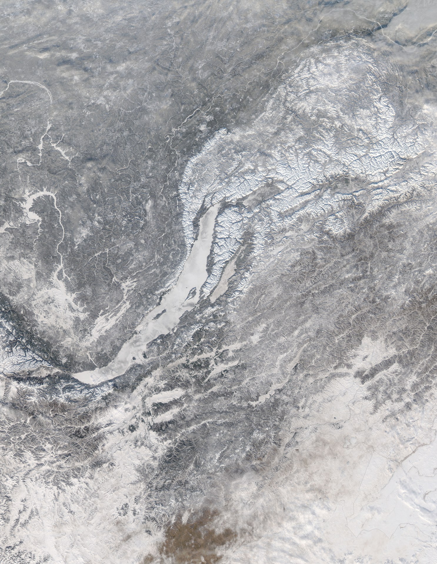 10 misterios de Rusia entre ciencia y leyenda 2 Lago Baikal en Siberia, el lago más profundo del planeta