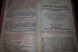 Exorcismos católicos: última tecnología para realizarlos