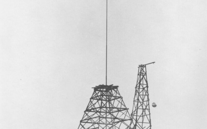 La conexión entre Nikola Tesla y Donald Trump: Rayo de la Muerte
