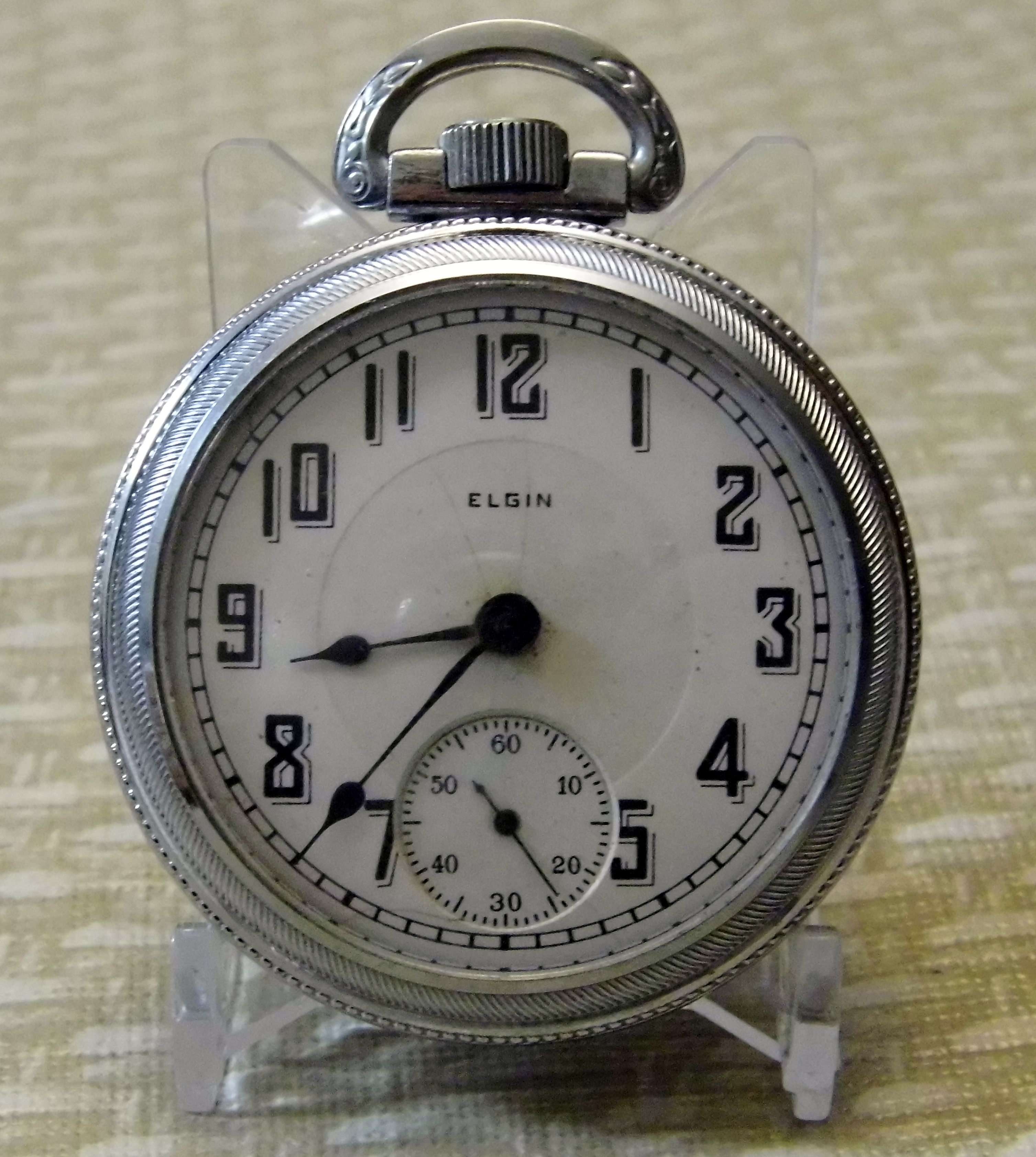 Viajero del tiempo en Pensilvania: qué muestra el vídeo 6 Reloj de bolsillo Elgin abierto, metáfora del tiempo y el viaje temporal