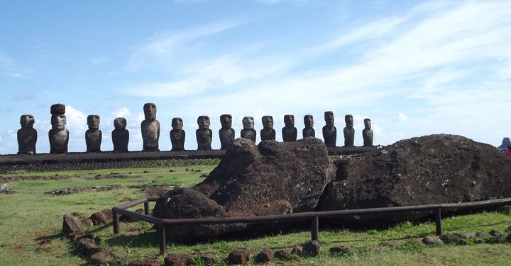 Quién hizo los moais de la Isla de Pascua