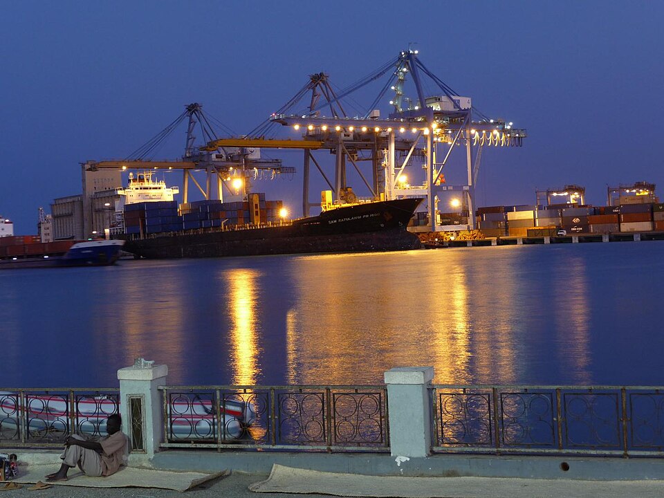 Sam Ratulangi PB 1600 en el terminal de Port Sudan, mayo 2008
